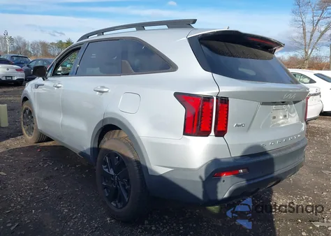 2022 Kia Sorento X-Line S z USA, uszkodzony, nr VIN 5XYRLDLC3NG082366